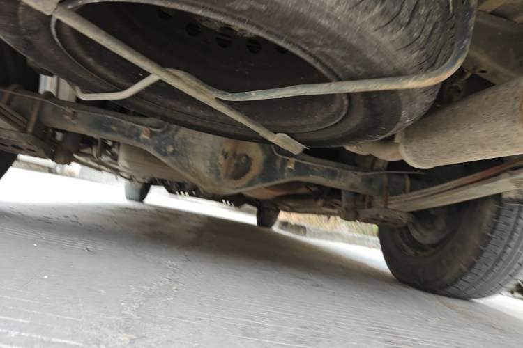 Used Wuling Zhengcheng 2015 1.8L Comfort Model LJ479QE2 Chassis Rear
