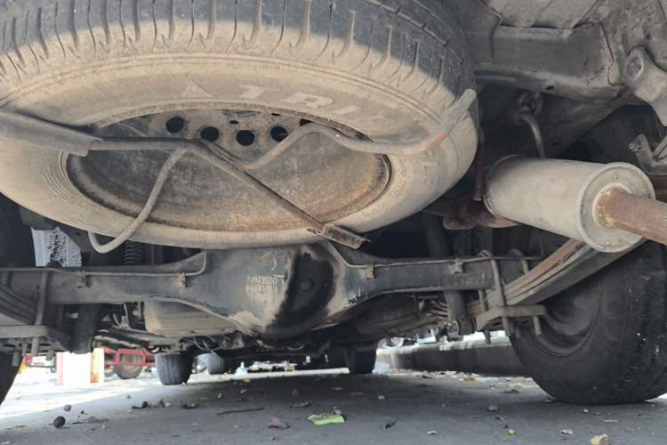 Used Wuling Zhengcheng 2015 1.5L Comfort L3C Chassis Rear