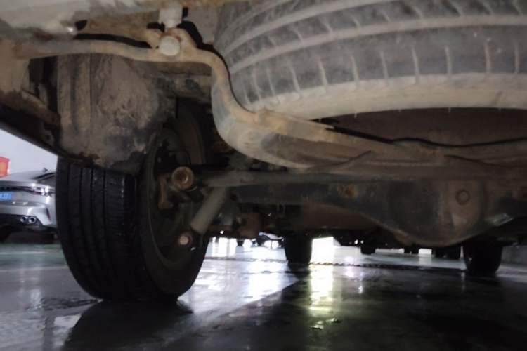 Used Wuling Zhengcheng 2015 1.8L Luxury Model LJ479QE2 Chassis Rear Left
