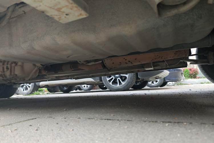 Used Wuling Zhengcheng 2015 1.8L Comfort Model LJ479QE2 Chassis Rear Left