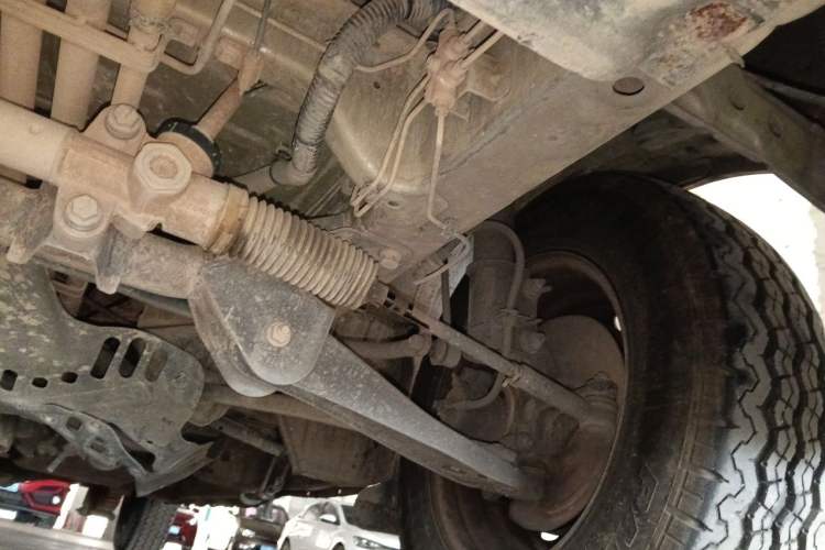 Used Wuling Zhengcheng 2015 1.8L Comfort Model LJ479QE2 Chassis Rear