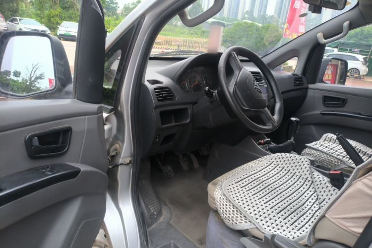 Used Wuling Zhengcheng 2015 1.8L Comfort Model LJ479QE2 Driver Seat