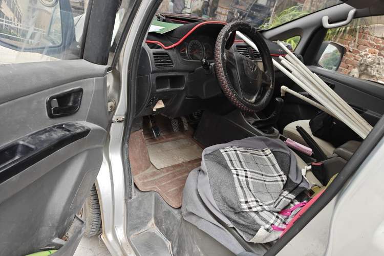 Used Wuling Zhengcheng 2015 1.8L Comfort Model LJ479QE2 Driver Seat