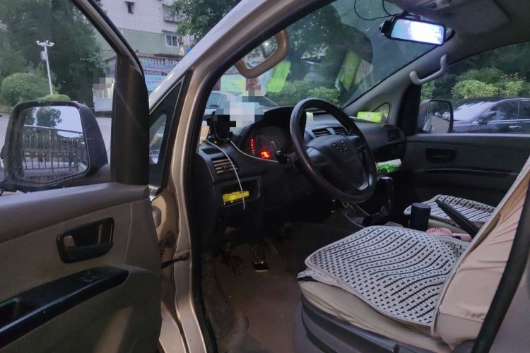 Used Wuling Zhengcheng 2015 1.8L Comfort Model LJ479QE2 Driver Seat