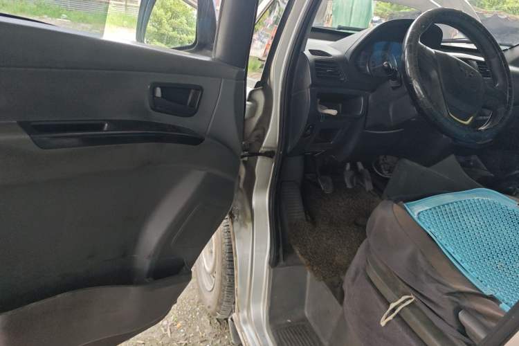 Used Wuling Zhengcheng 2015 1.5L Comfort L3C Driver Seat