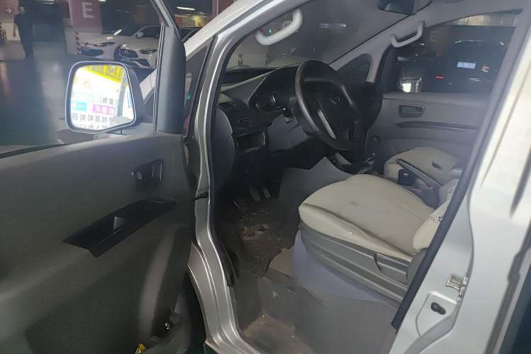 Used Wuling Zhengcheng 2015 1.5L Comfort L3C Driver Seat