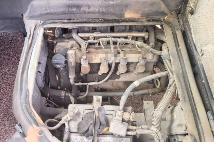 Used Wuling Zhengcheng 2015 1.5L Comfort L3C Engine Bay