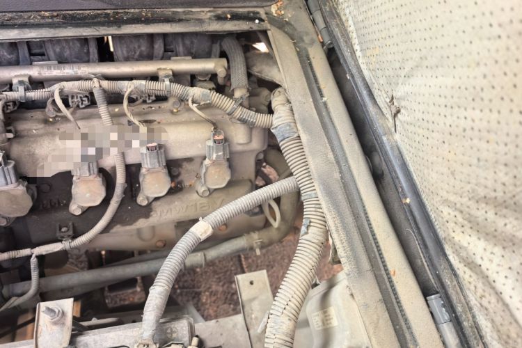 Used Wuling Zhengcheng 2015 1.5L Comfort L3C Engine Bay Left