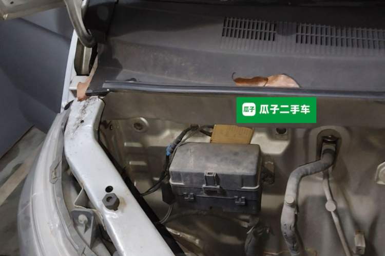 Used Wuling Zhengcheng 2015 1.8L Luxury Model LJ479QE2 Engine Bay Right