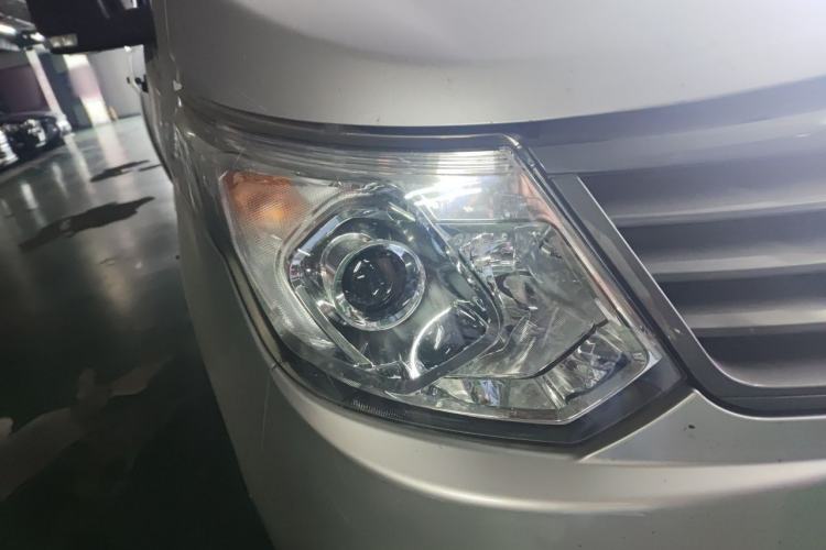 Used Wuling Zhengcheng 2015 1.5L Comfort L3C Exterior 6