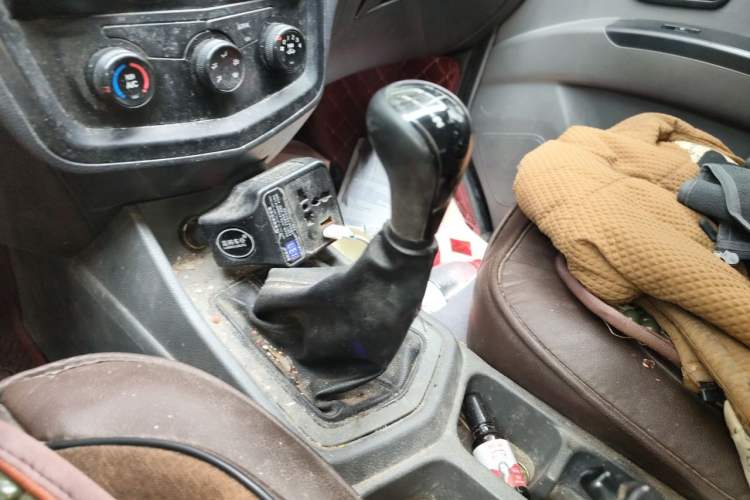 Used Wuling Zhengcheng 2015 1.8L Comfort Model LJ479QE2 Gear Lever