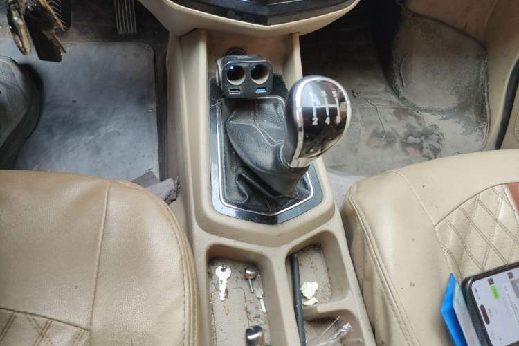 Used Wuling Zhengcheng 2015 1.8L Luxury Model LJ479QE2 Gear Lever