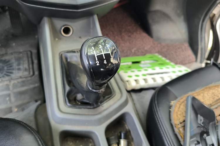 Used Wuling Zhengcheng 2015 1.5L Comfort L3C Gear Lever
