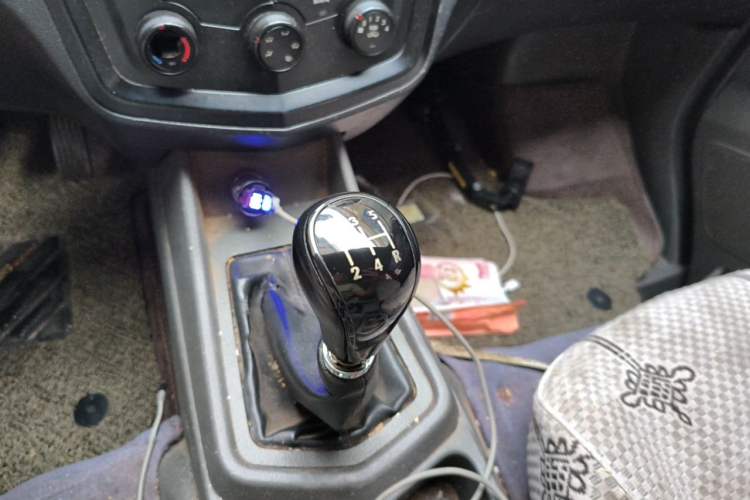 Used Wuling Zhengcheng 2015 1.5L Comfort L3C Gear Lever