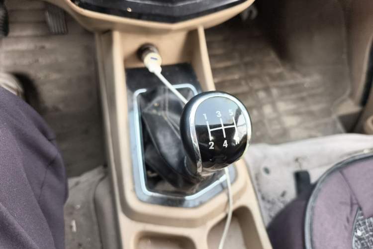 Used Wuling Zhengcheng 2015 1.8L Luxury Model LJ479QE2 Gear Lever