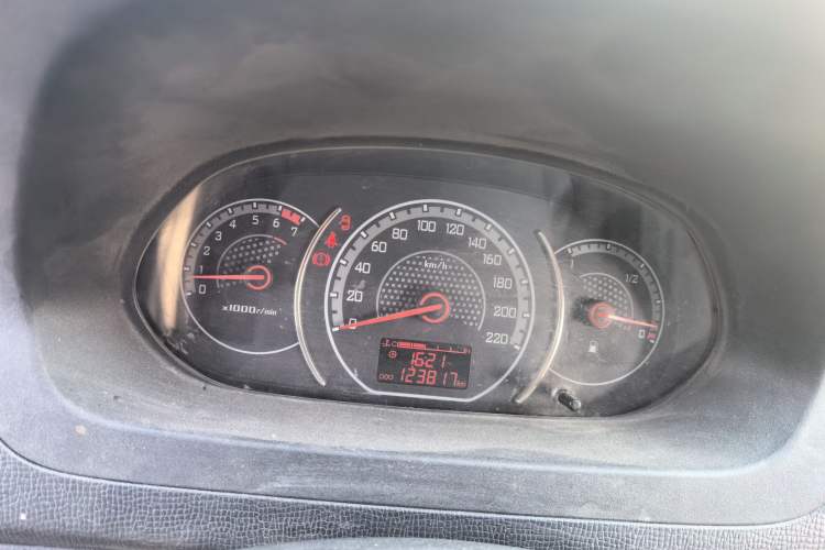Used Wuling Zhengcheng 2015 1.5L Comfort L3C Instrument Cluster