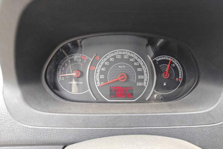 Used Wuling Zhengcheng 2015 1.5L Comfort L3C Instrument Cluster
