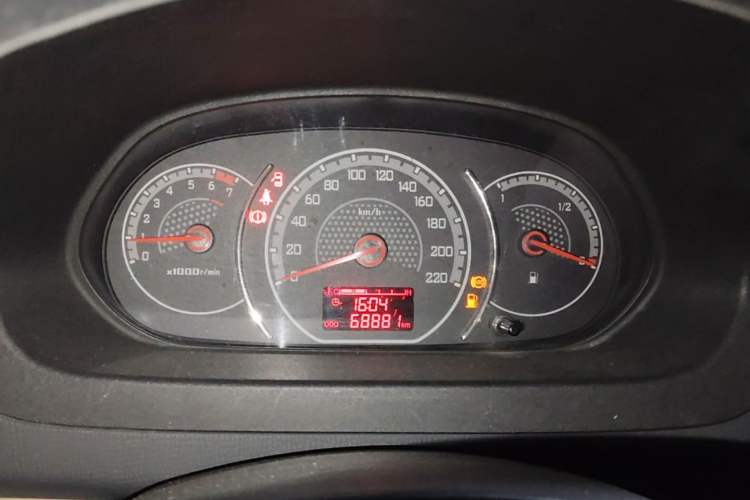 Used Wuling Zhengcheng 2015 1.8L Luxury Model LJ479QE2 Instrument Cluster