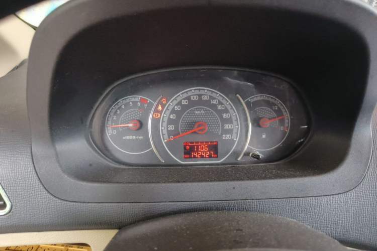 Used Wuling Zhengcheng 2015 1.8L Luxury Model LJ479QE2 Instrument Cluster