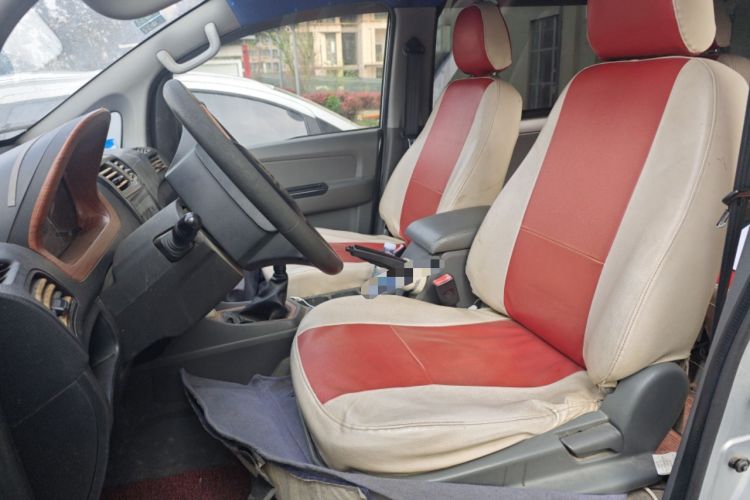 Used Wuling Zhengcheng 2015 1.8L Comfort Model LJ479QE2 Left Front Seat