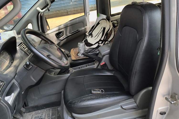 Used Wuling Zhengcheng 2015 1.5L Comfort L3C Left Front Seat