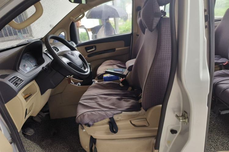 Used Wuling Zhengcheng 2015 1.8L Luxury Model LJ479QE2 Left Front Seat