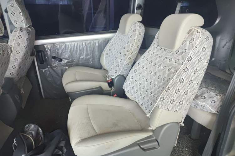Used Wuling Zhengcheng 2015 1.5L Comfort L3C Left Rear Seat