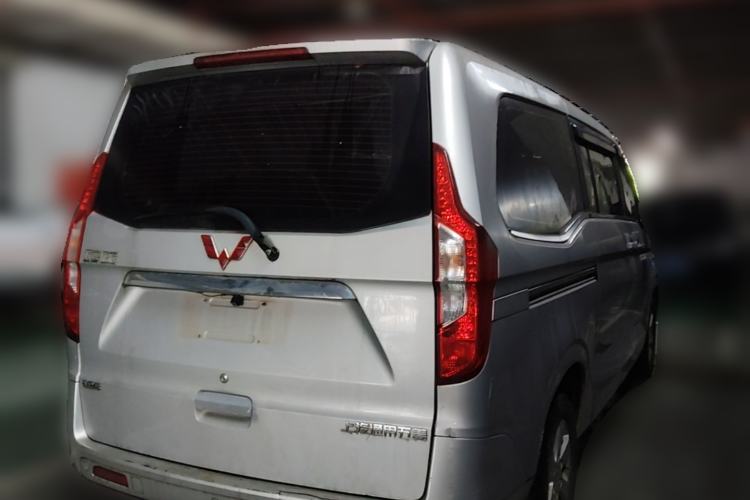 Used Wuling Zhengcheng 2015 1.8L Luxury Model LJ479QE2 Rear Right 45 Deg