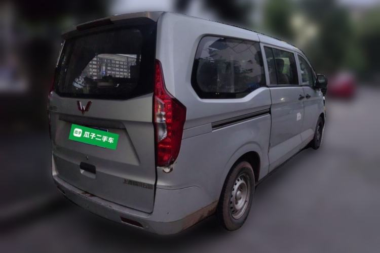 Used Wuling Zhengcheng 2015 1.8L Comfort Model LJ479QE2 Rear Right 45 Deg