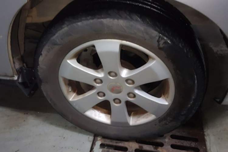 Used Wuling Zhengcheng 2015 1.8L Luxury Model LJ479QE2 Right Front Wheel Hub