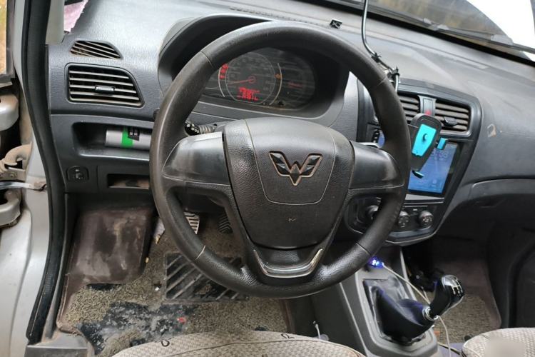 Used Wuling Zhengcheng 2015 1.5L Comfort L3C Steering Wheel