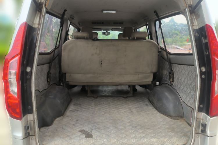 Used Wuling Zhengcheng 2015 1.8L Comfort Model LJ479QE2 Trunk