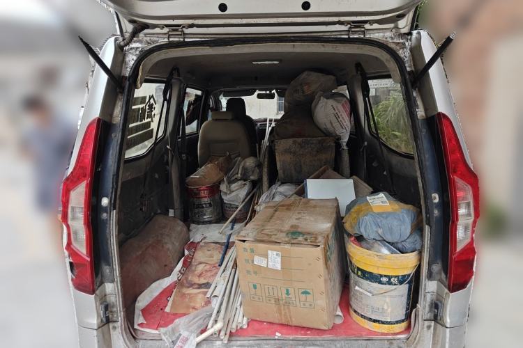 Used Wuling Zhengcheng 2015 1.8L Comfort Model LJ479QE2 Trunk