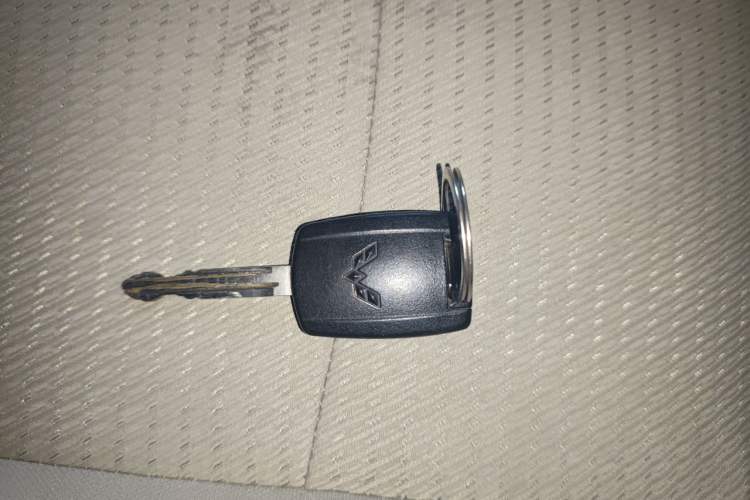 Used Wuling Zhengcheng 2015 1.5L Comfort L3C Vehicle Key