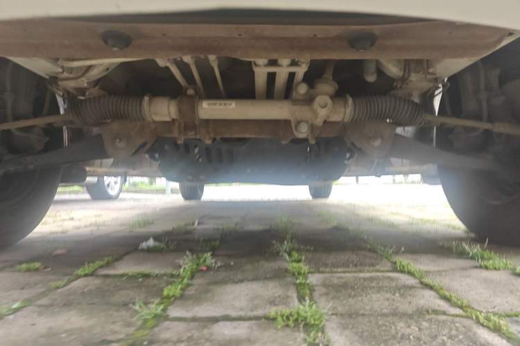 Used Wuling Zhengcheng 2015 1.5L Comfort L3C Chassis Front