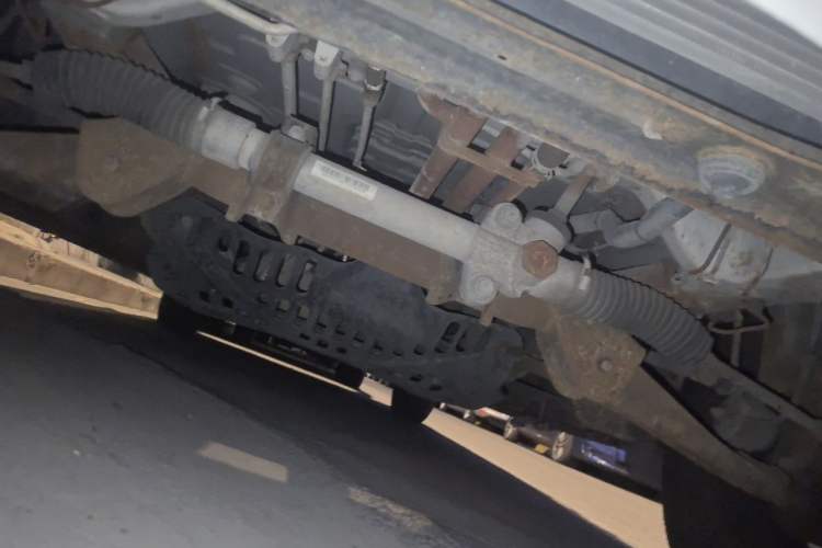 Used Wuling Zhengcheng 2015 1.5L Comfort L3C Chassis Front