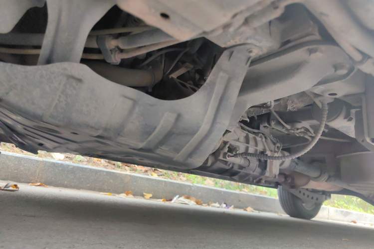 Used Wuling Zhengcheng 2015 1.8L Luxury Model LJ479QE2 Chassis Front Left