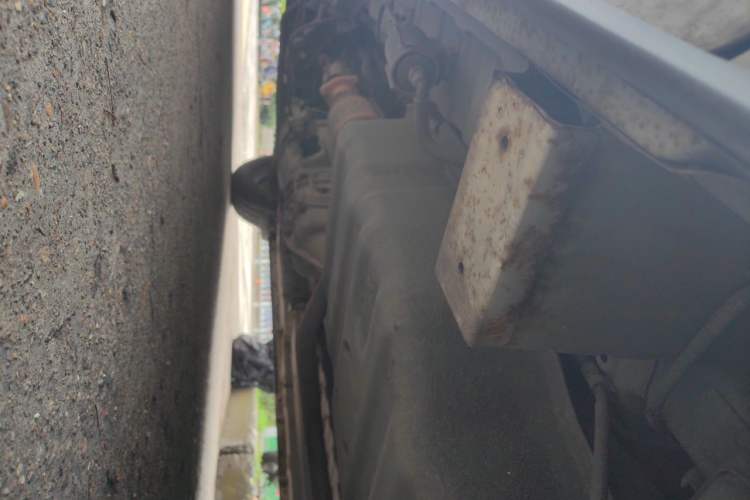 Used Wuling Zhengcheng 2015 1.5L Comfort L3C Chassis Front Right