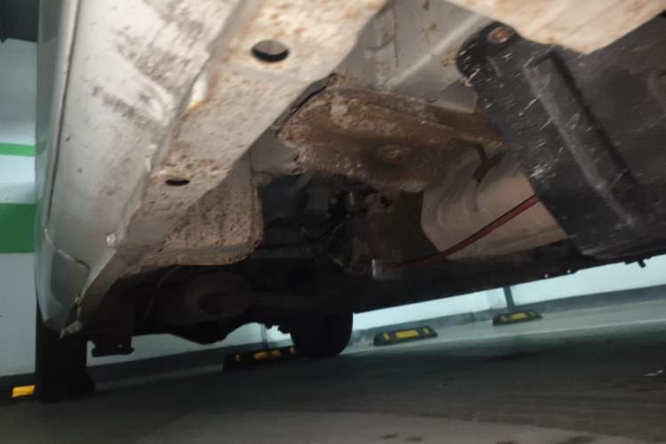 Used Wuling Zhengcheng 2015 1.5L Comfort L3C Chassis Front Right