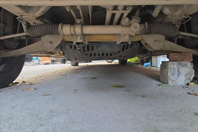 Used Wuling Zhengcheng 2015 1.5L Comfort L3C Chassis Front