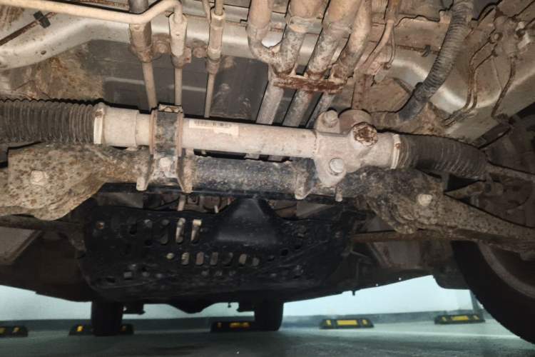 Used Wuling Zhengcheng 2015 1.5L Comfort L3C Chassis Front