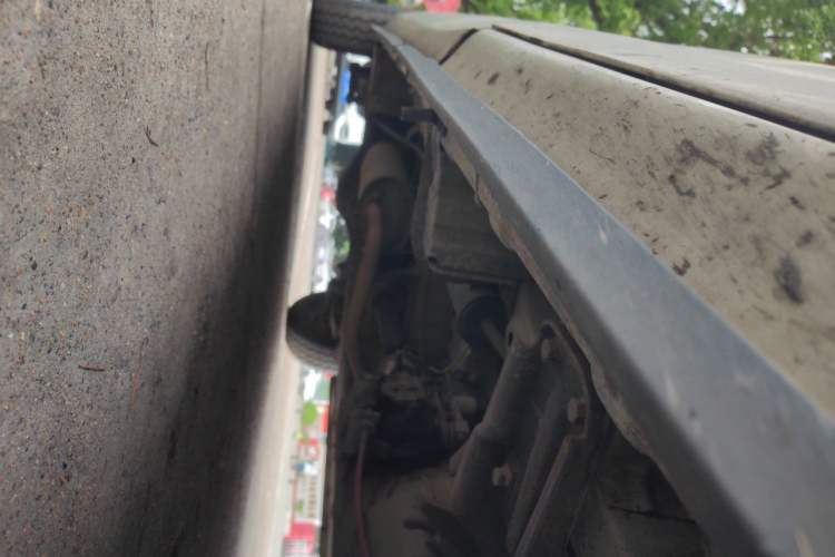 Used Wuling Zhengcheng 2015 1.5L Comfort L3C Chassis Rear Left
