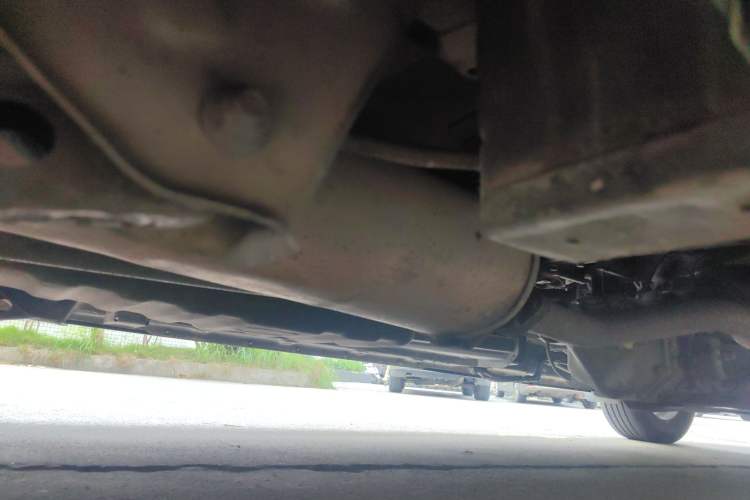 Used Wuling Zhengcheng 2015 1.8L Luxury Model LJ479QE2 Chassis Rear Right