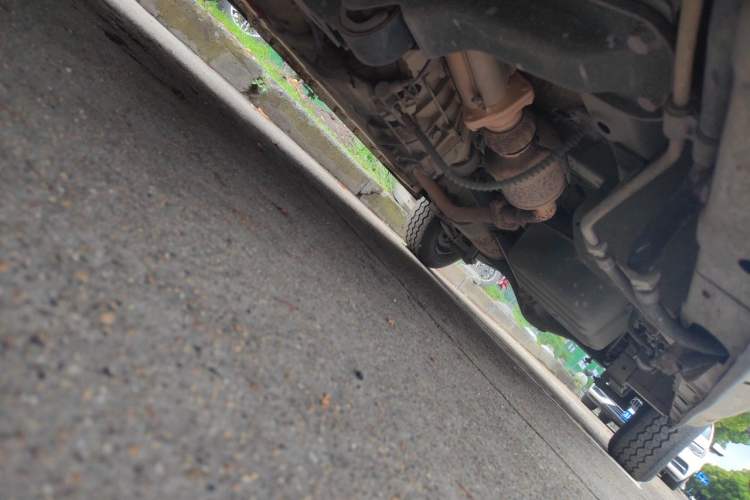 Used Wuling Zhengcheng 2015 1.5L Comfort L3C Chassis Rear Right