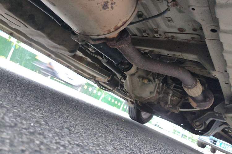 Used Wuling Zhengcheng 2015 1.8L Luxury Model LJ479QE2 Chassis Rear Right