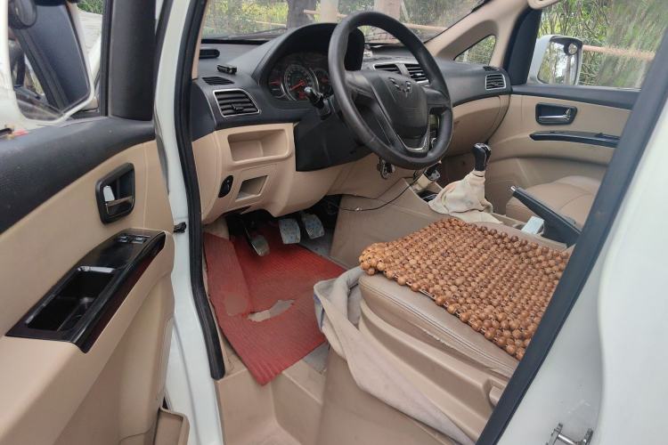 Used Wuling Zhengcheng 2015 1.8L Luxury Model LJ479QE2 Driver Seat