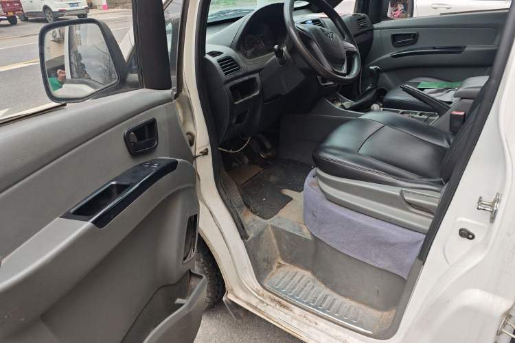 Used Wuling Zhengcheng 2015 1.5L Comfort L3C Driver Seat