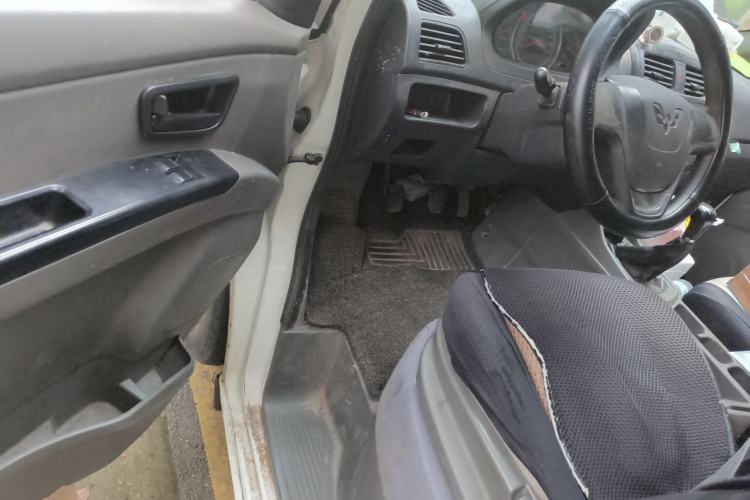 Used Wuling Zhengcheng 2015 1.8L Comfort Model LJ479QE2 Driver Seat