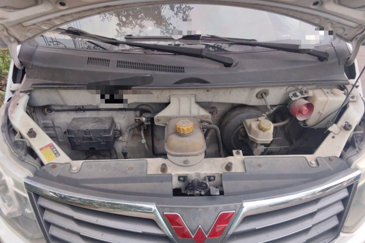 Used Wuling Zhengcheng 2015 1.8L Luxury Model LJ479QE2 Engine Bay