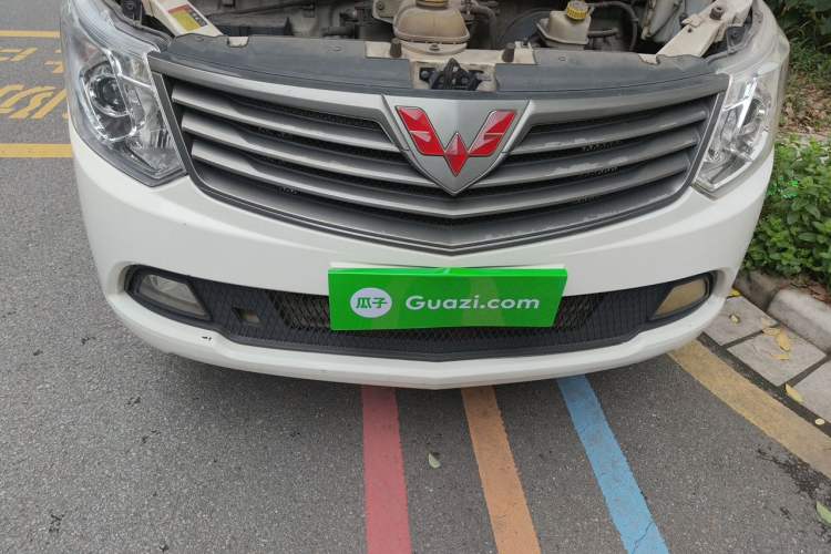 Used Wuling Zhengcheng 2015 1.8L Comfort Model LJ479QE2 Engine Bay